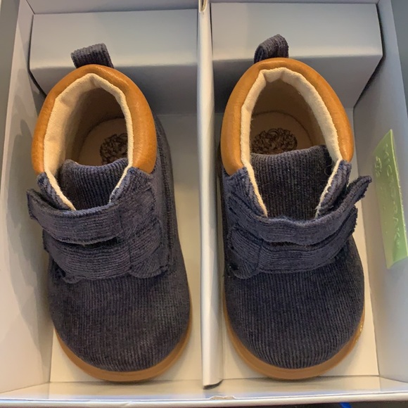 New Baby Boy Vince Camuto Corduroy Boots - Picture 4 of 7